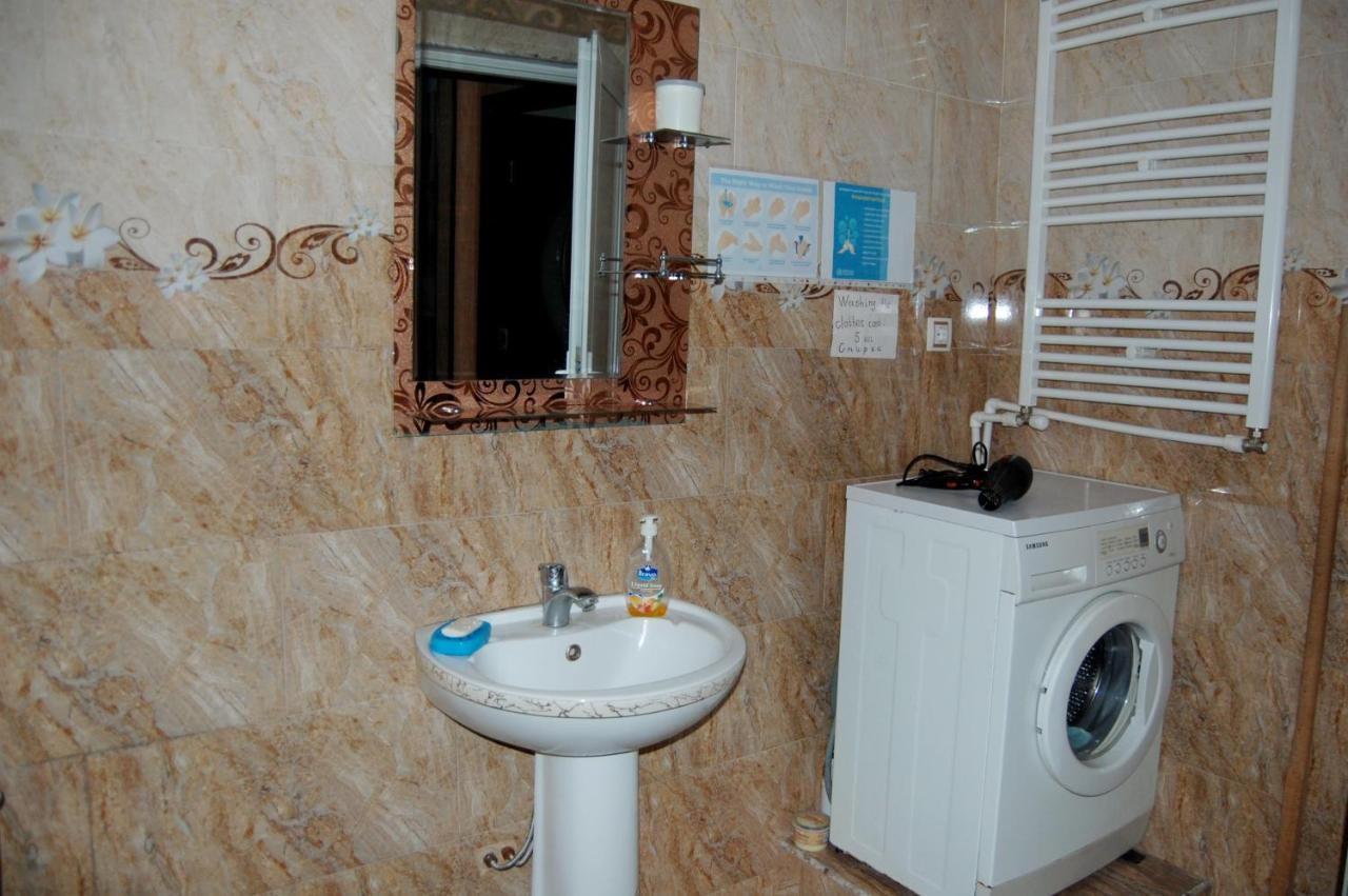 Excellent Hostel Кутаиси Екстериор снимка